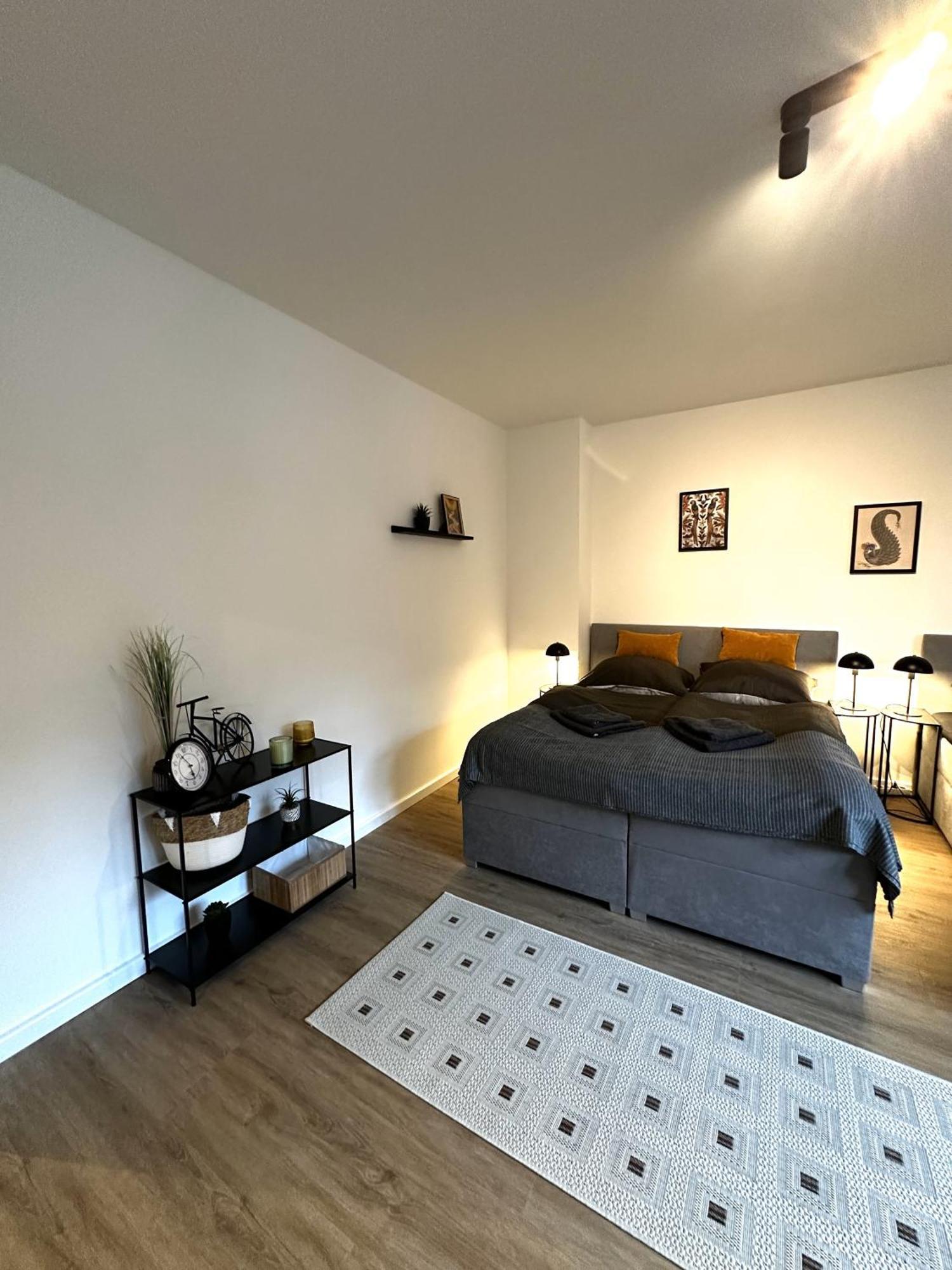 Rtr Essen - Fuer Bis Zu 8 Personen - Voll Ausgestattet - Zentral Limbecker Platz - Messe - Uniklinikum - Smart Tv - Modern Daire Dış mekan fotoğraf
